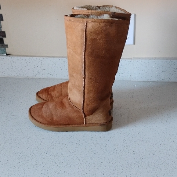 Shoes - UGG Boots  Size 8  Women